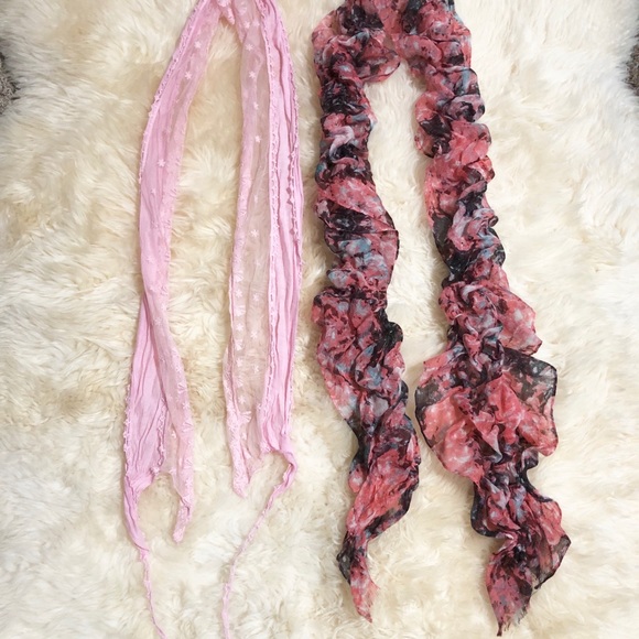 ❗️SOLD❗️🎉{x2Host pick}•Floral Pink Scarf• - Picture 3 of 7